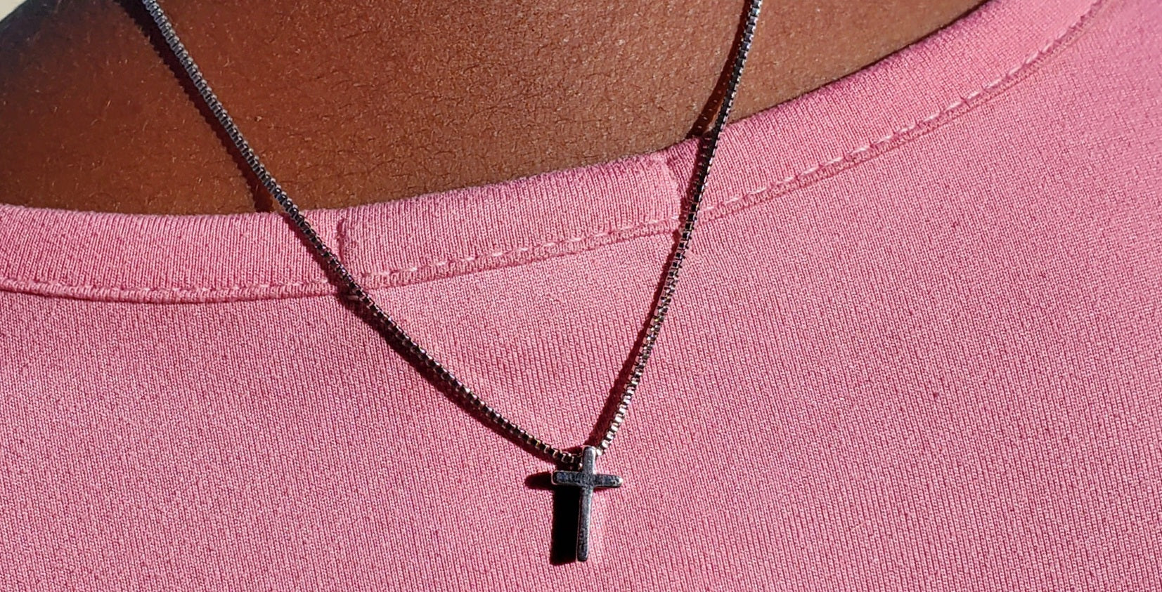 Basic Crossed Necklace
