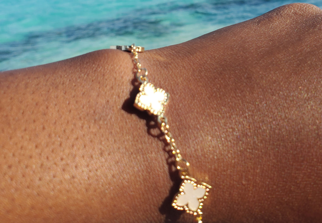 Vintage Four-Leaf Clover Bracelet