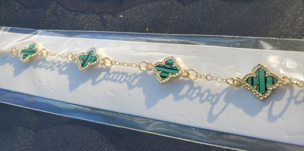 Vintage Four-Leaf Clover Bracelet